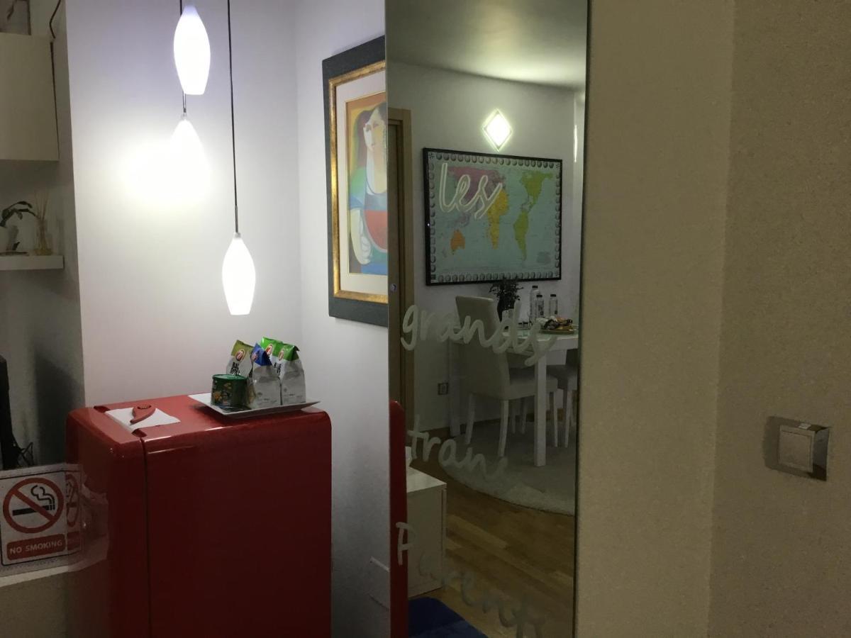 White Dream Suites Iasi Buitenkant foto