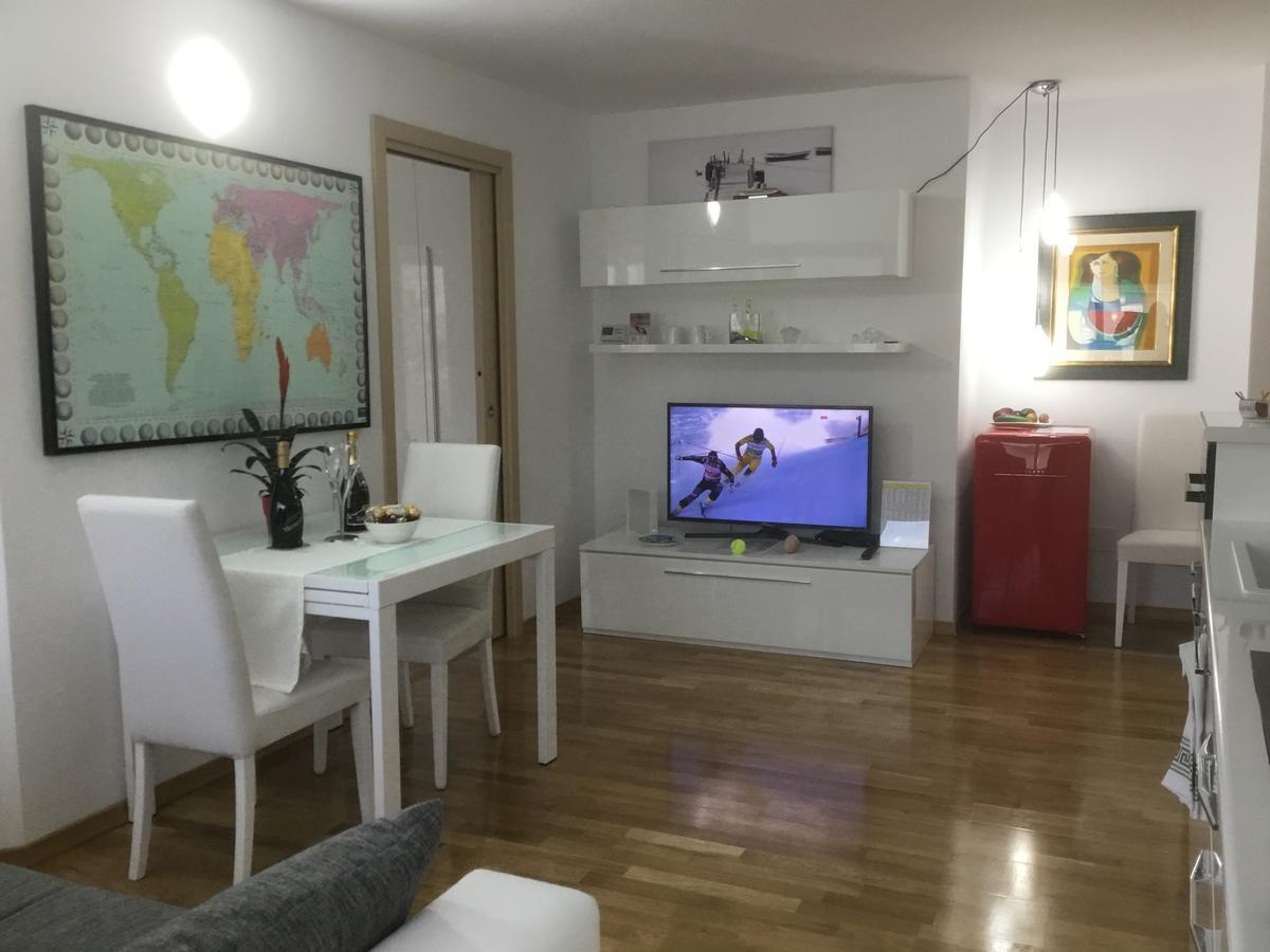 White Dream Suites Iasi Buitenkant foto