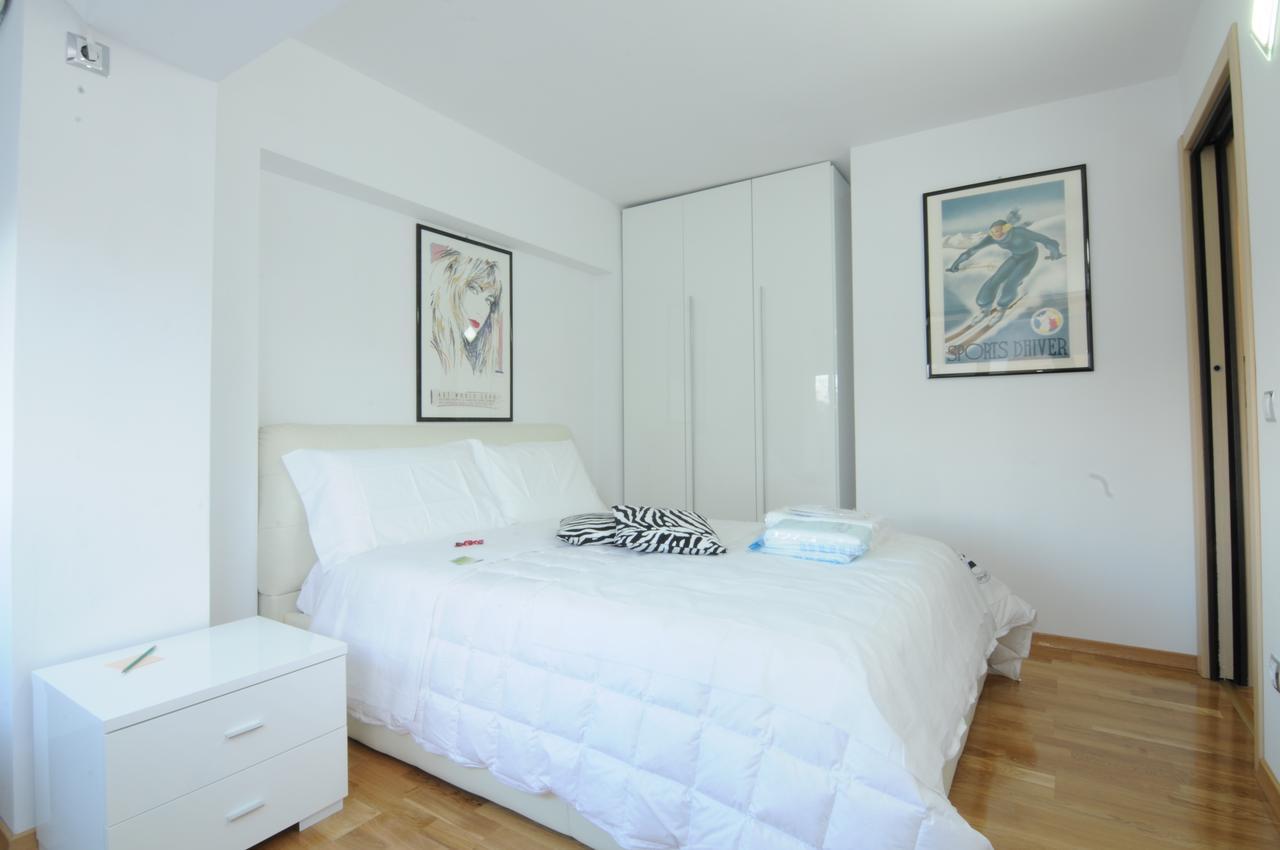 White Dream Suites Iasi Buitenkant foto