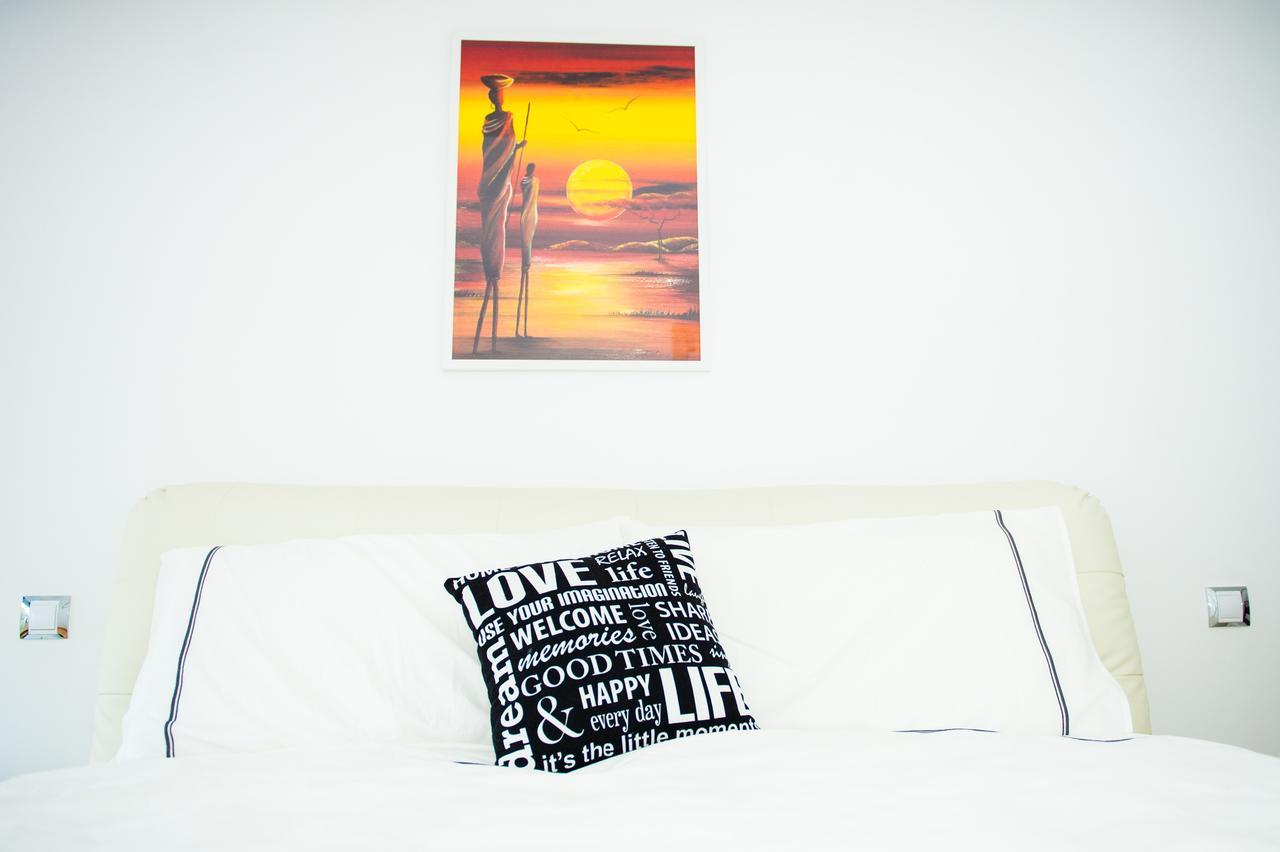 White Dream Suites Iasi Buitenkant foto