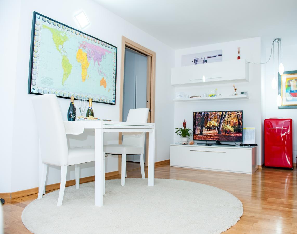 White Dream Suites Iasi Buitenkant foto